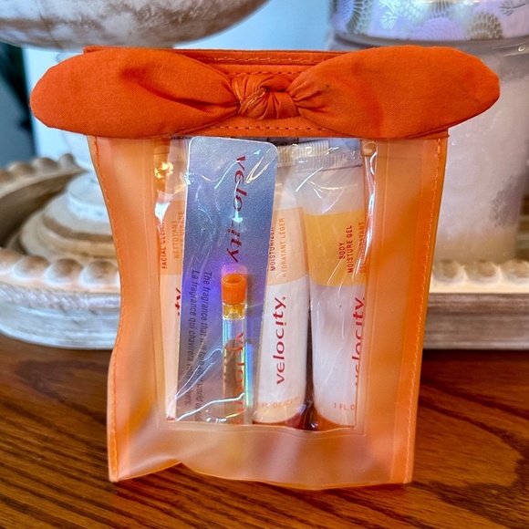 Mary Kay Velocity 5 piece set Travel Size - Picture 2 of 3